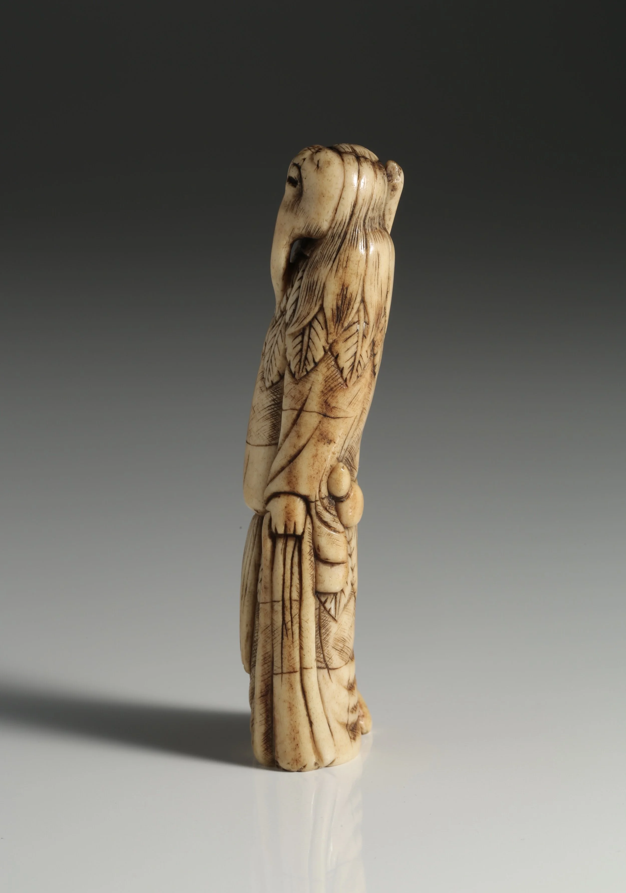 carved stag horn netsuke