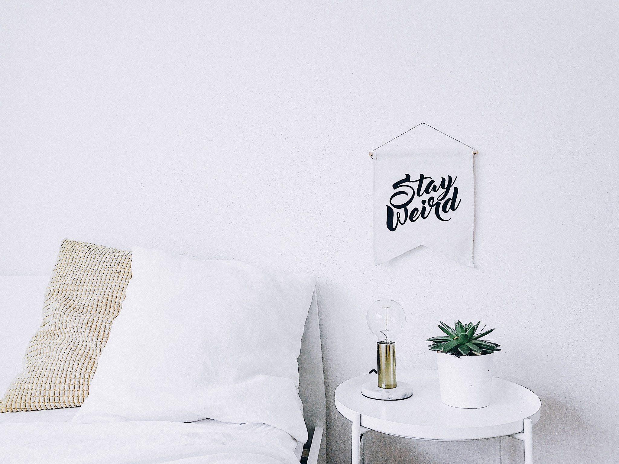 5 Tips to Create Bright White Aesthetic Photography