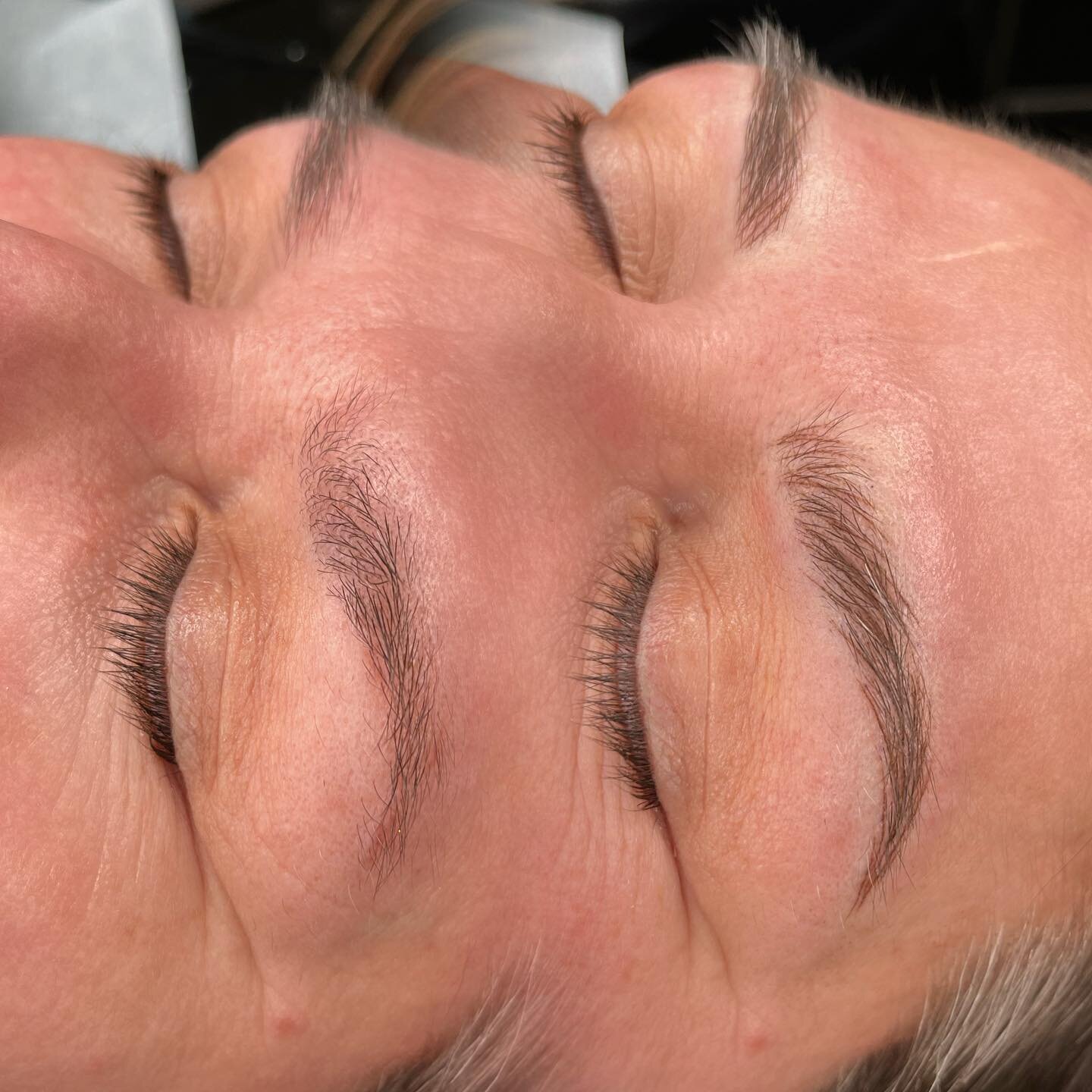 ✨Nano Brows ✨ These transformations feel like magic every time 🥲🔮💓
.
.
.
.
.
 #nanobrows #hairstrokebrows #beforeandafter #losangelesnanobrows #nanobrowslosangeles #losangelestattoo