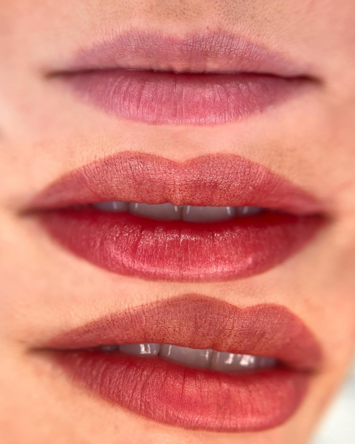 Your lips, with the volume turned up 🔊🔊🔊 Swipe to see the same lips in different lighting! Still a few slots left for end of April and May, link in b to book 😽❤️&zwj;🔥🍒 
.
.
.
.
.
#lipblush #losangeleslipblush #lipblushlosangeles #beforeandafte