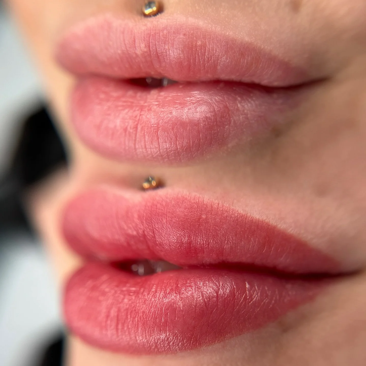 Super sexy lip blush for bby @linneapastel ❤️&zwj;🔥💞 Go get tattooed by Linnea if you&rsquo;re in Vegas, or next time they guest spot in LA! 🫶🏼✨#lipblushtattoo #liptattoo #lipblushlosangeles #losangelestattoo