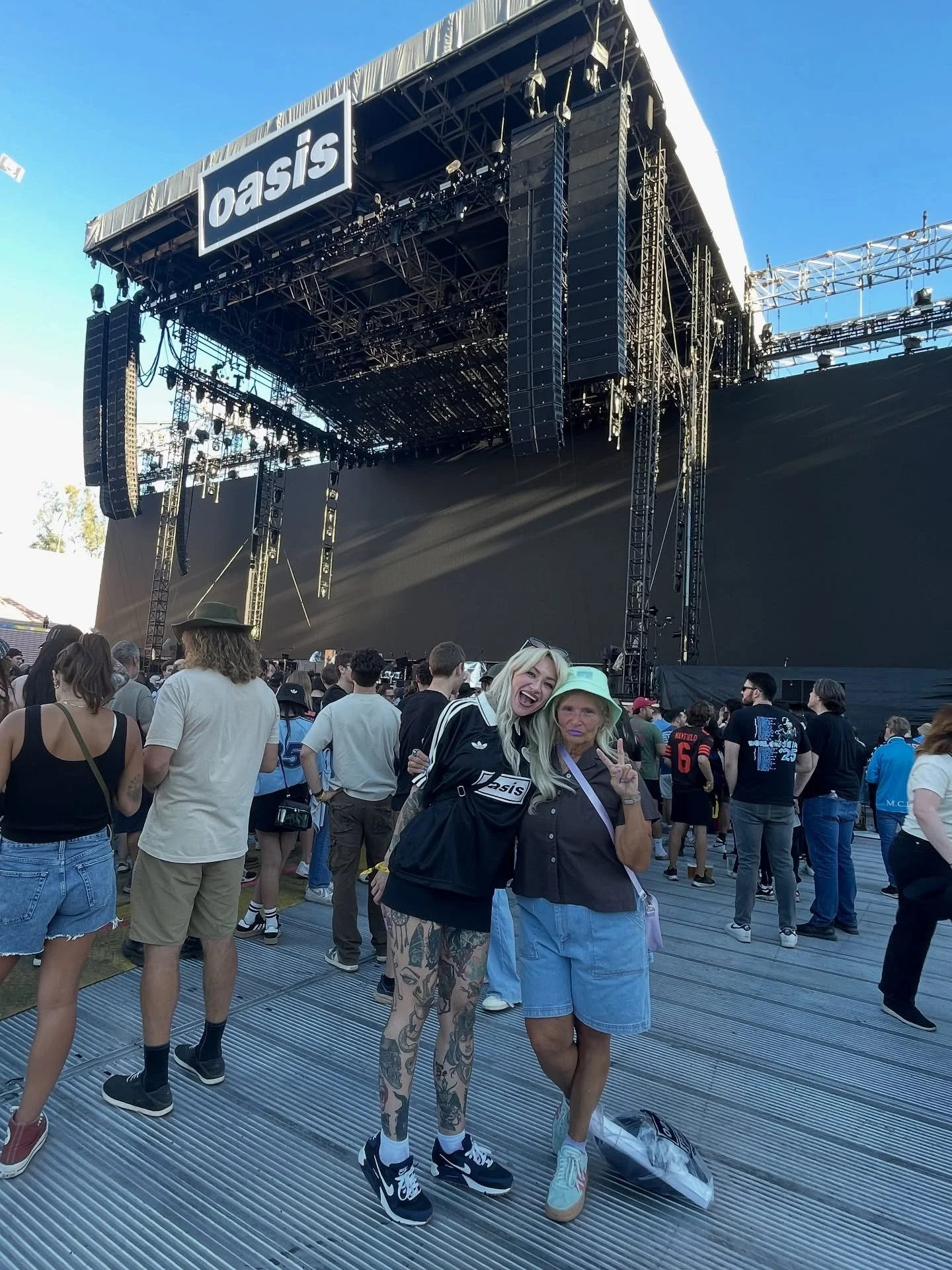 Hello friends! Longggg overdue post 😅 This year has been a whirlwind for me, part extraordinary and part tragedy. As many of you know, I lost my dear companion Marceline in July, only a few months after saying goodbye to my other senior dog Max. I r