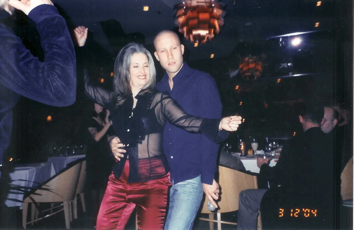 Smallville actor Michael Rosenbaum partying with April Brown Auctioneer