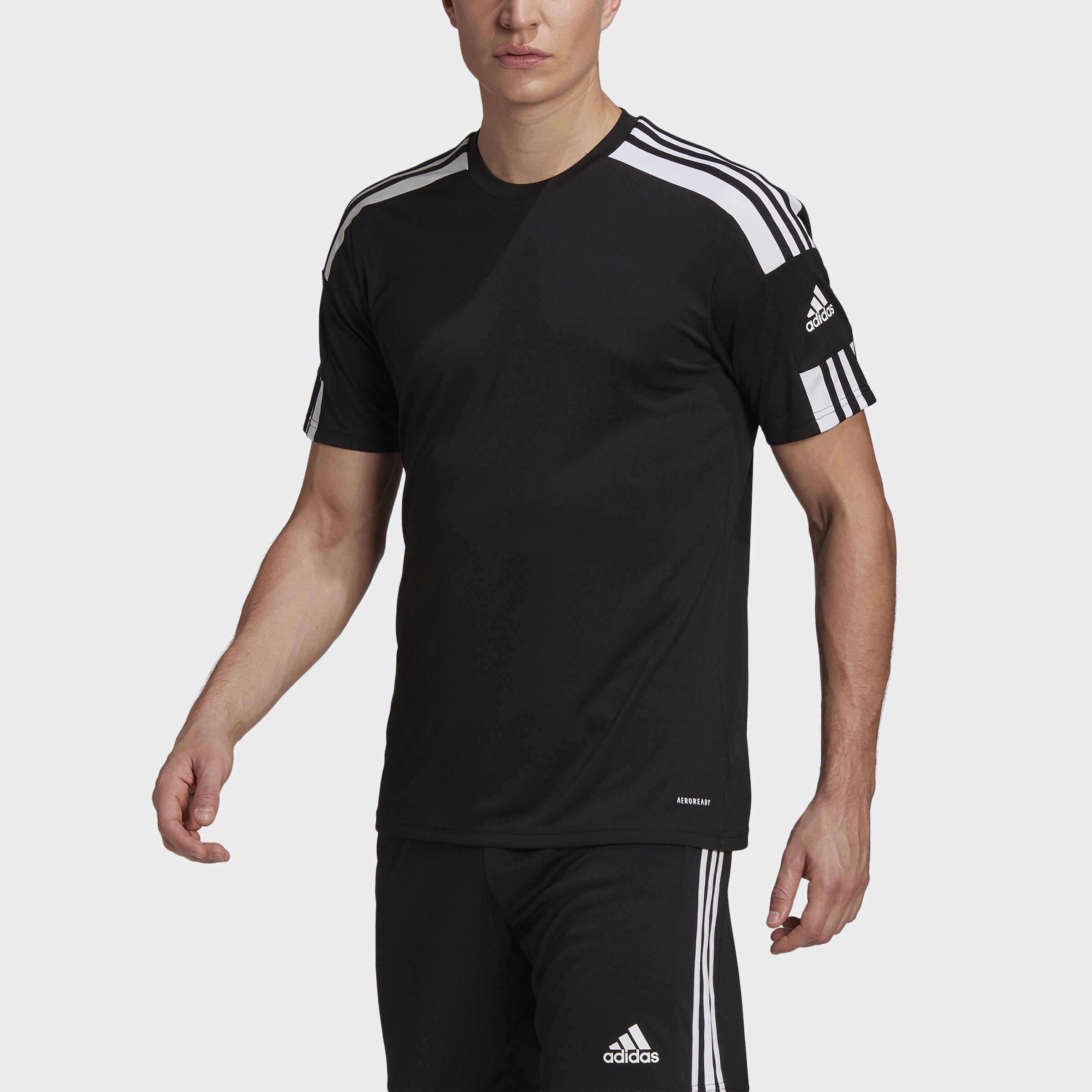 GN5720_5_APPAREL_On Model_Front View_grey.jpg