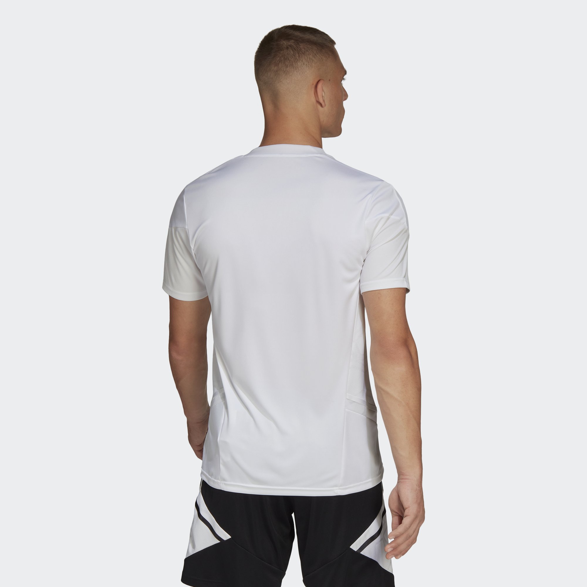 HD2275_APP_on-model_back_gradient.jpg