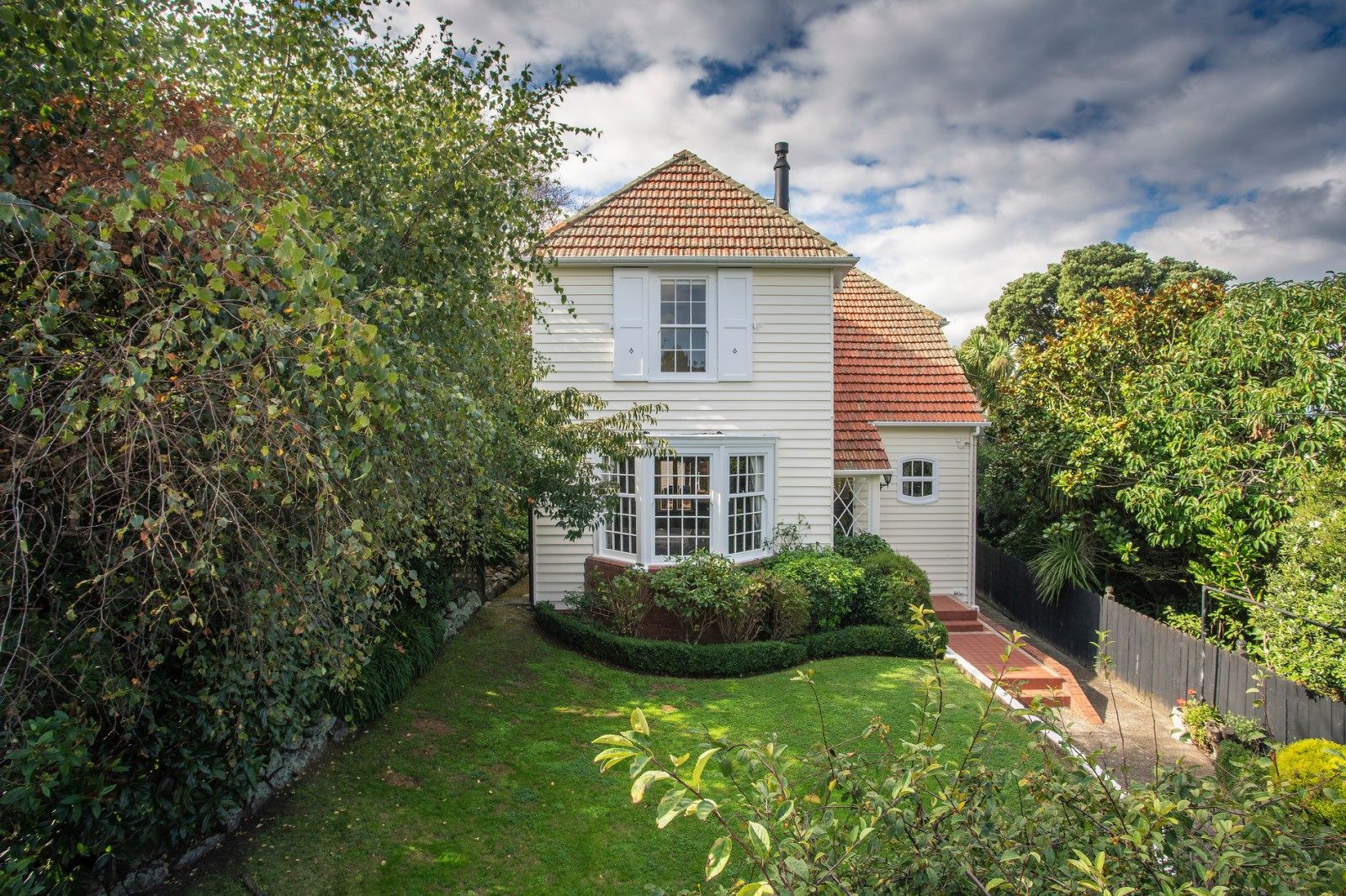 Centrepiece  |  25 Burnell Ave, Thorndon