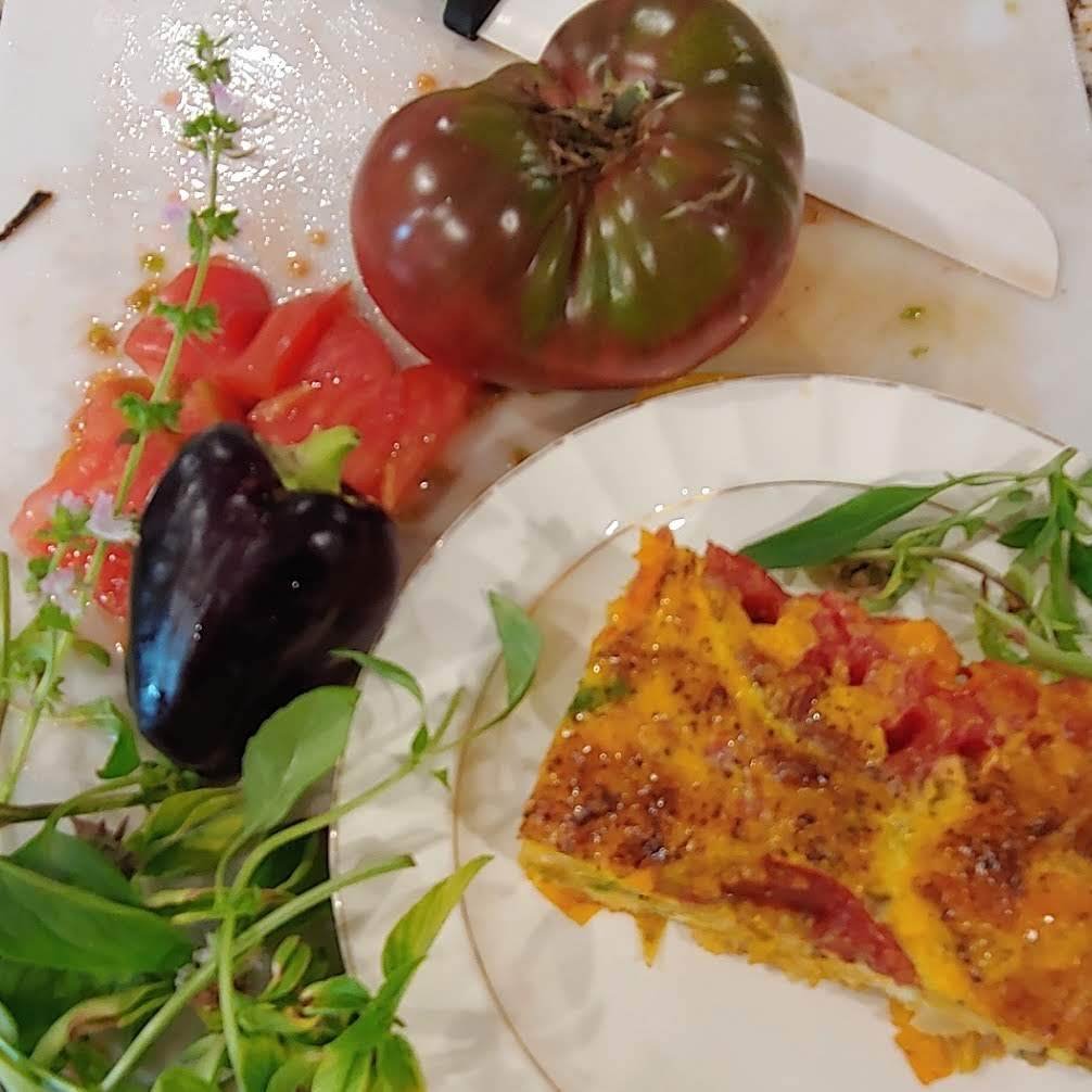 plated-breakfast-herbs-tomatoe-web.jpg