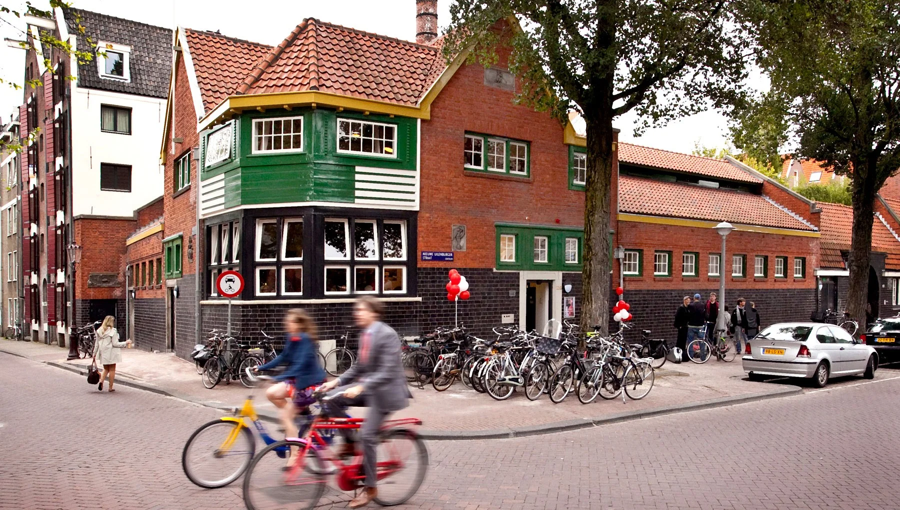 Splendor: A New Model for a Collective Workspace and Venue