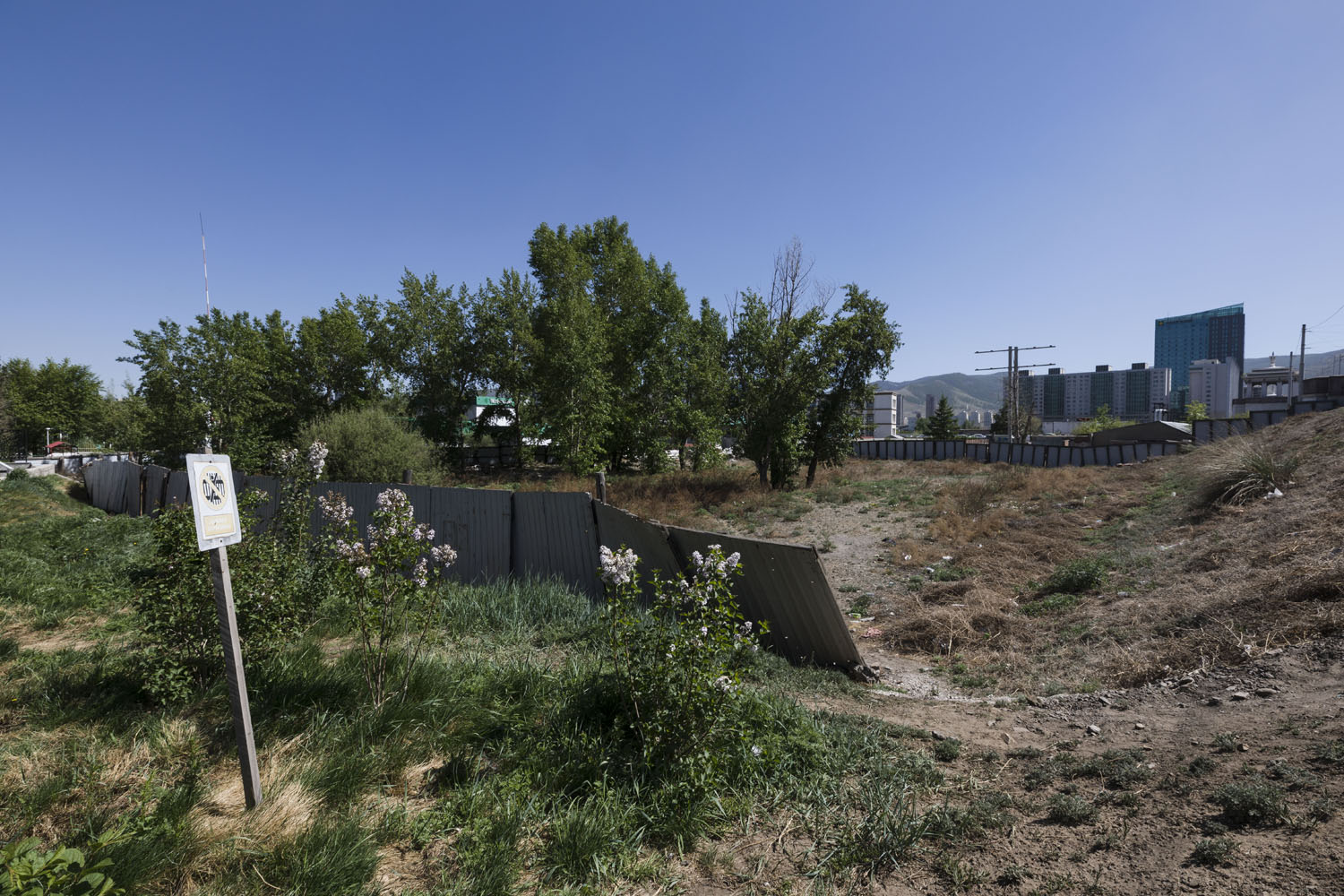 A vacant lot in downtown Ulaanbaatar. Ulaanbaatar, Mongolia. 2018.