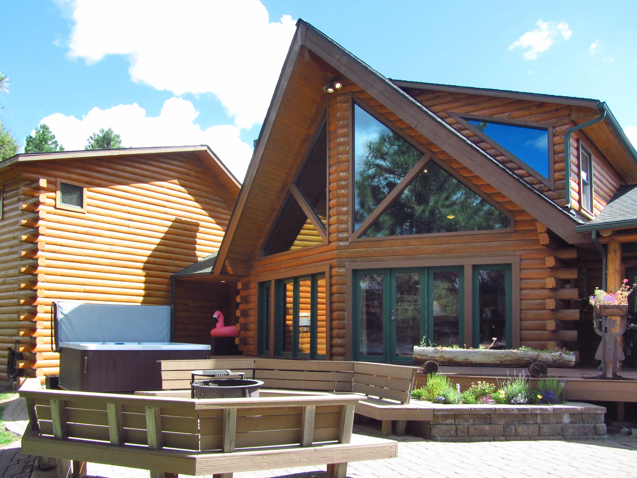 LodgeExterior11 (1).jpg