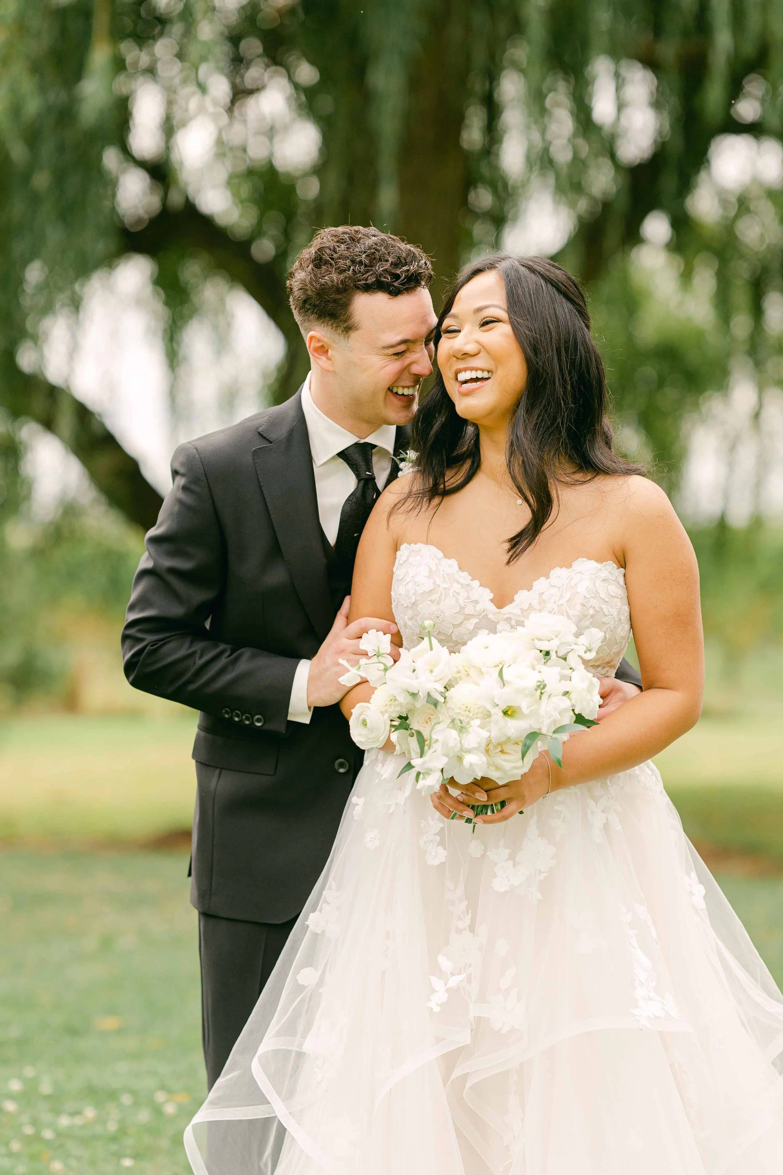 Beautiful Two Sisters Winery Wedding - Elaine + Andrew