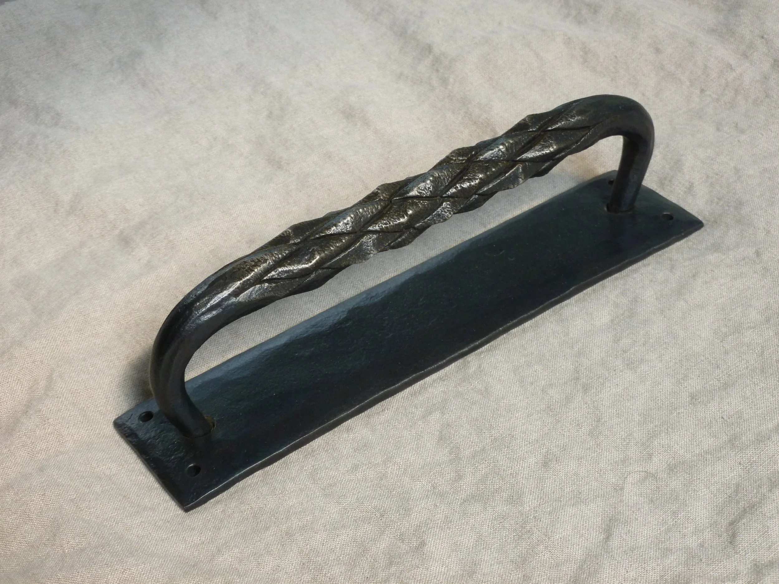 Pineapple Twist Door Pull