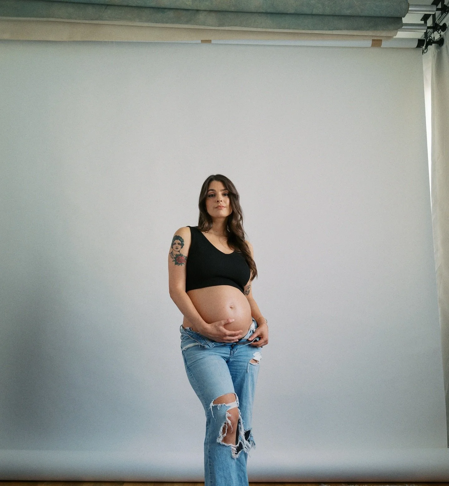 // slinging more maternity looks with this ultra cool Momma

#charlestonlife #charlestonliving #charlestonfashionweek #charlestonblogger #charlestonstyle #charlestonphotographer #charlestonartist #charleston #charlestonportraitphotographer #chsart #c