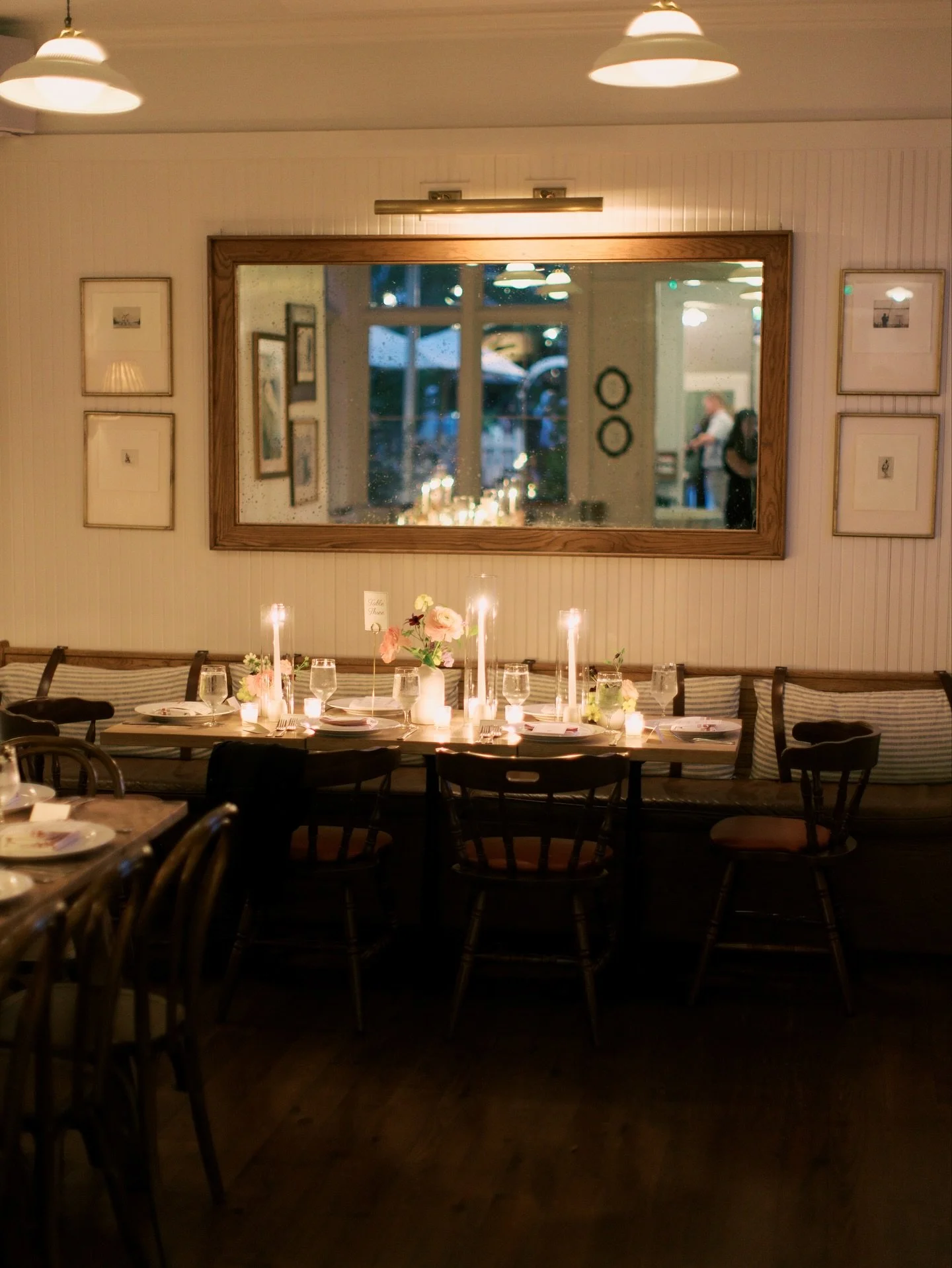// candle light details at the super cool @posthouseinn

#charlestonbride #chsbride #charlestonengagement #charlestonengagementphotographer #chswedding #chsweddings #charlestonwedding #charlestonweddings #charlestonweddingphotographer #charlestonwedd