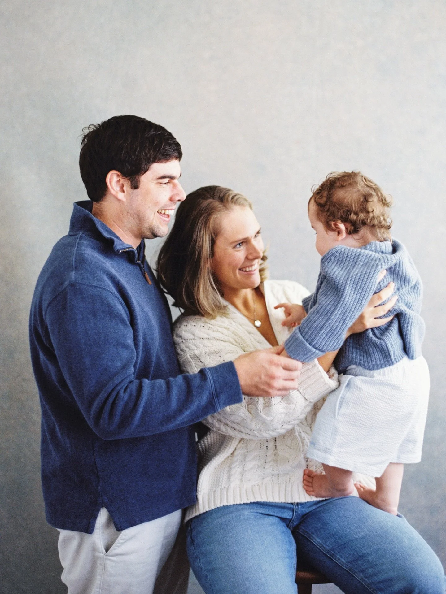 // more family portraits from the studio! On film!
#charlestonlife #charlestonliving #charlestonfashionweek #charlestonblogger #charlestonstyle #charlestonphotographer #charlestonartist #charleston #charlestonportraitphotographer #chsart #chs #film