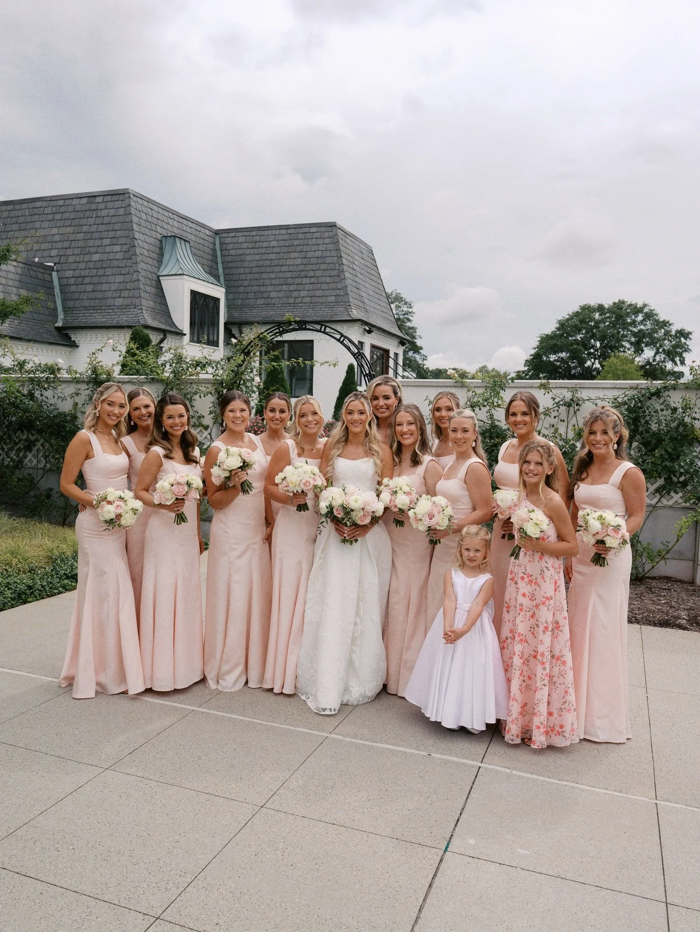 // bridal super team

Coordinator: @kelizabethcoevents 
Florals: @blosmdesign 
Video: @madelinekuzminskyfilms 
Venue: @hotelhartness 
Band: @atlgroovefactoryband 
Draping: @gathered_draping_studio 

#greenvillewedding #greenvilleweddingphotographer #