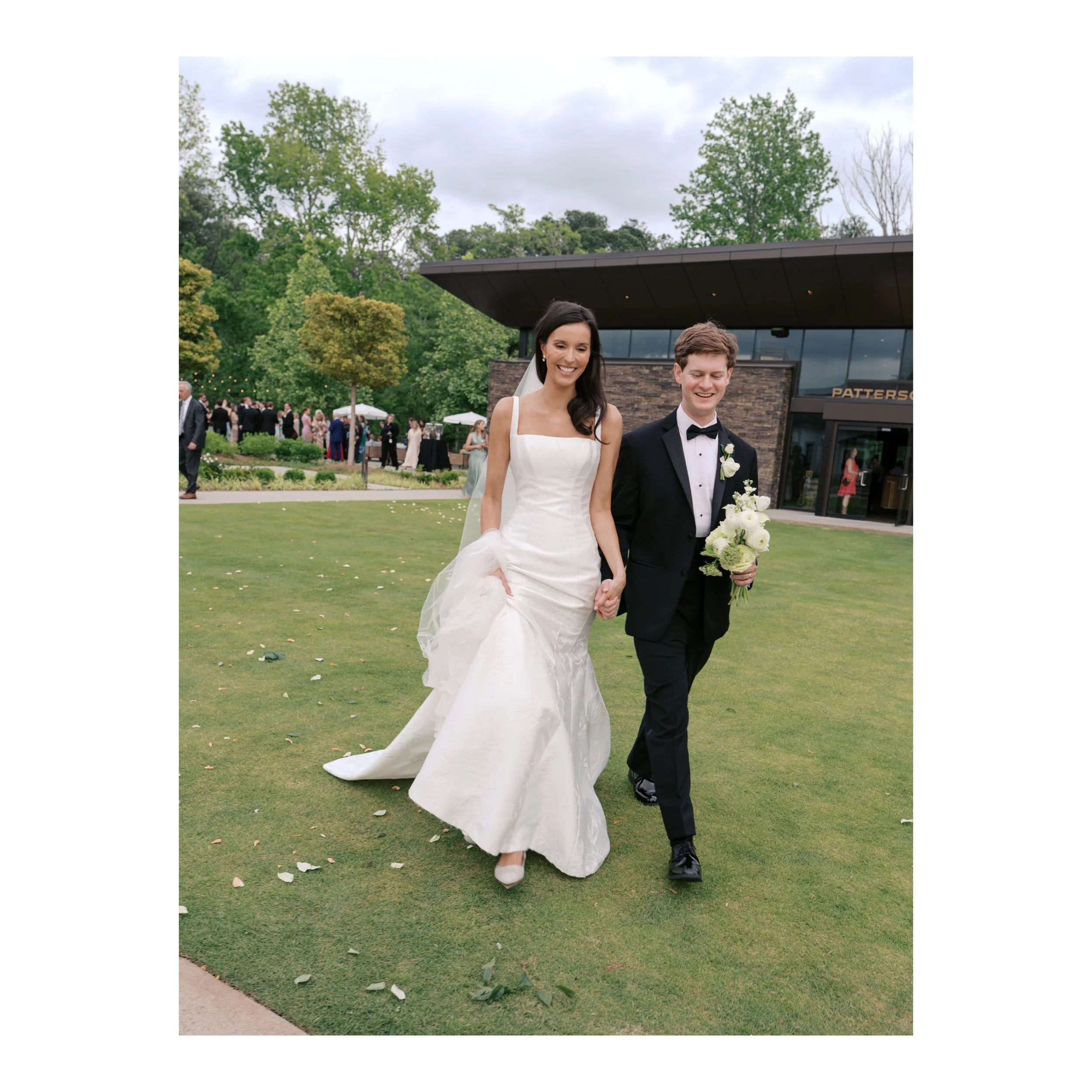 // massive preview of the incredible Libby &amp; Jack! What a day!! The coolest crew, the coolest couple!

Planning: @kelizabetheventsanddesign 
Venue: @hotelhartness 
Florals: @innseason 
HMUA: @cottonrougeandco 
Video: @willwrightfilms 
Cake: @cout