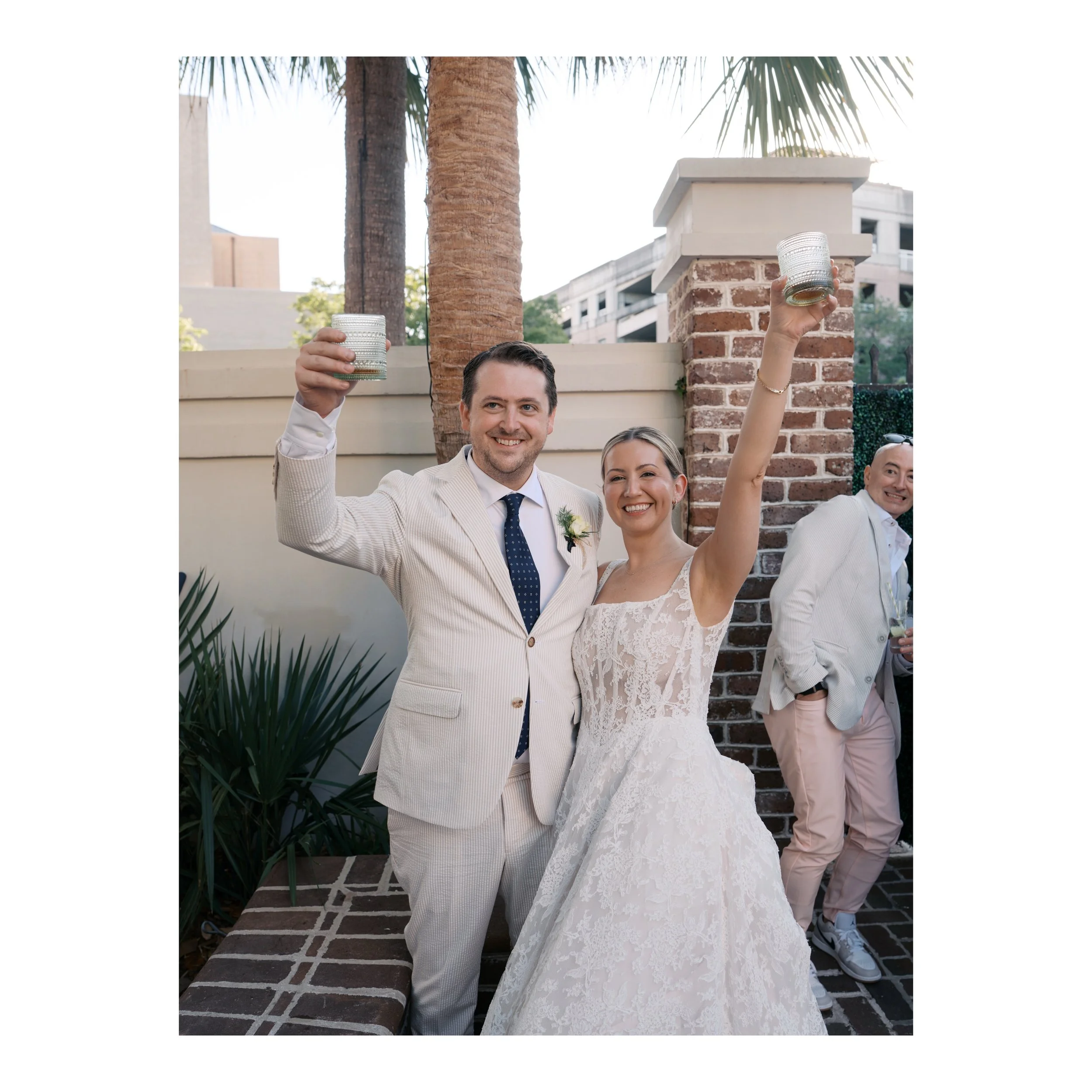 // digging up whiskey has to be one of the most fun wedding traditions. It&rsquo;s got my vote!

Planning:&nbsp;@peper.events
Venue:&nbsp;@gadsdenhouse_chs
Florals:&nbsp;@bearded.florist
Video:&nbsp;@pronetowanderfilms
HMUA:&nbsp;@charlestonbridalcol