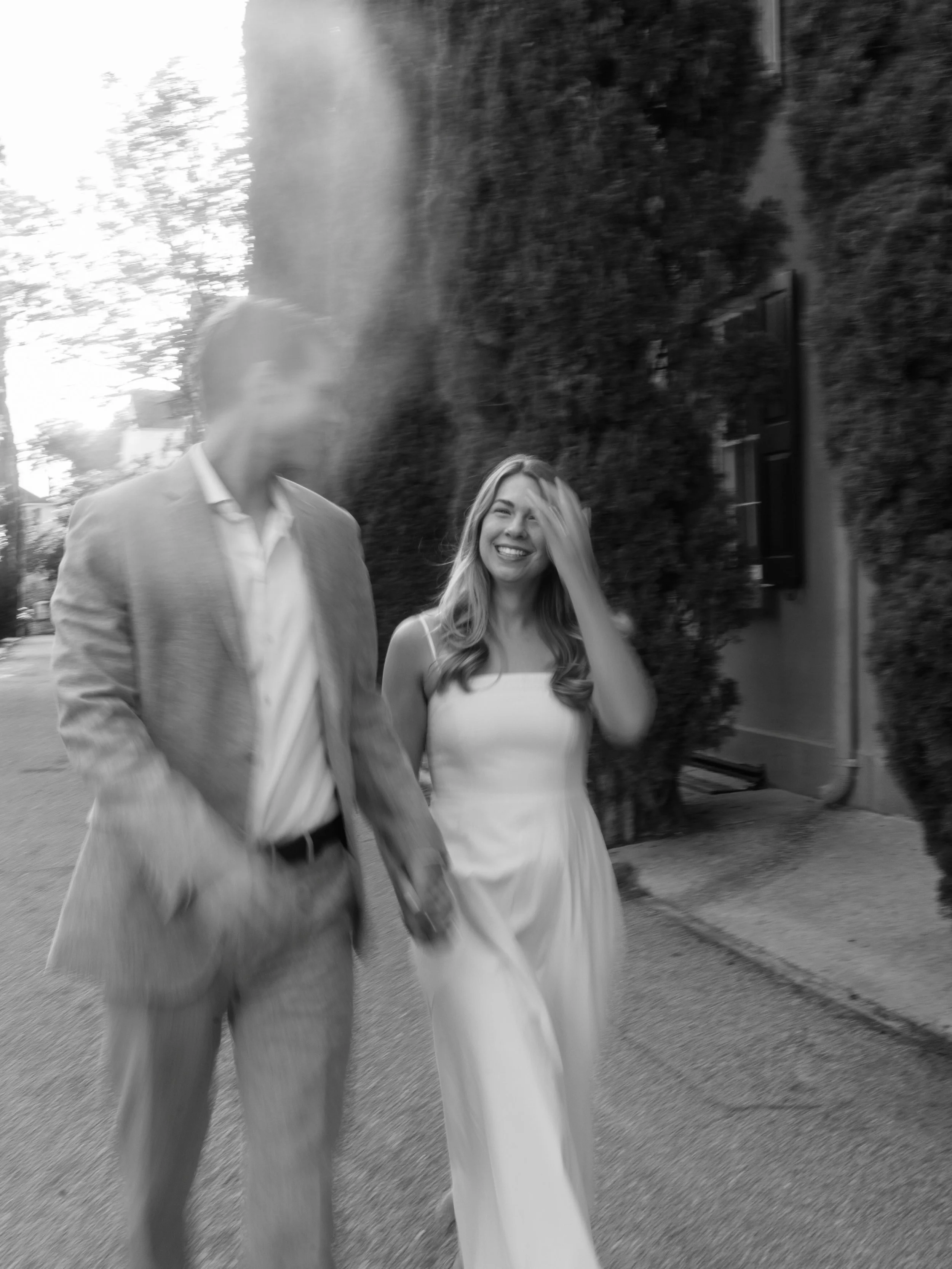 // more from Alex &amp; Meredith&rsquo;s engagement session in downtown Charleston! Such a fun time hanging with this ultra cool couple

#charlestonengagement #charlestonengagementphotographer #charlestonengagementsession #charlestonwedding #charlest