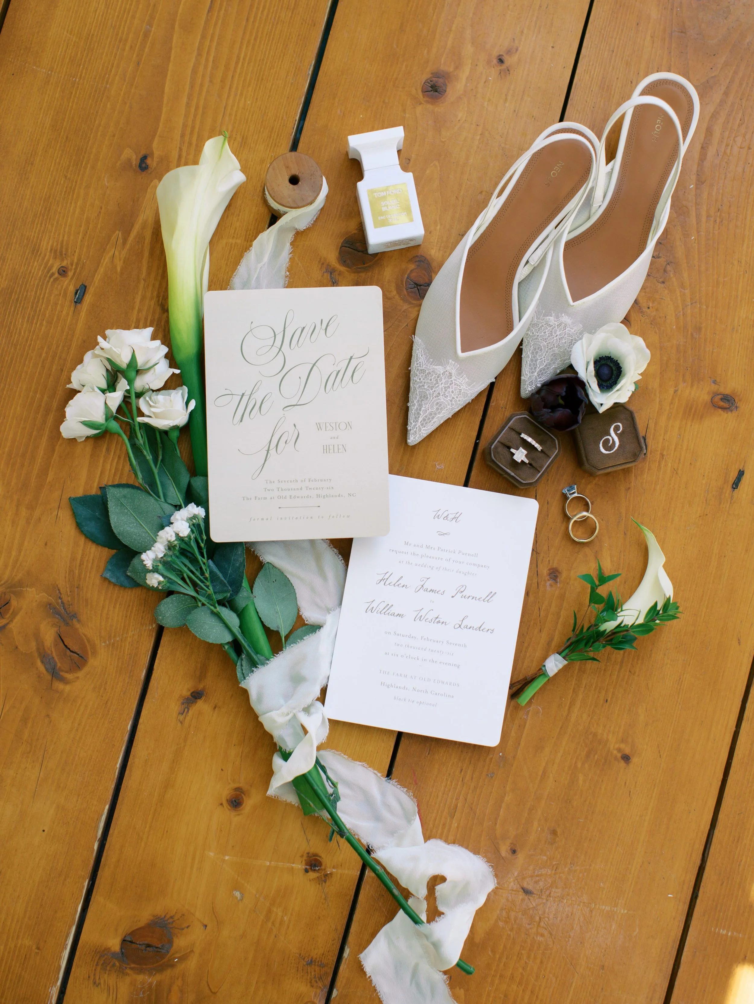 // details from an incredible day with H &amp; W

Coordinator:&nbsp;@keystone.event
Venue:&nbsp;@oldedwardsevents
Florist:&nbsp;@carolinaflowrs
Music:&nbsp;@eastcoastentertainment
Video:&nbsp;@parosfilms
HMUA:&nbsp;@cottonrougeandco

#highlandsweddin