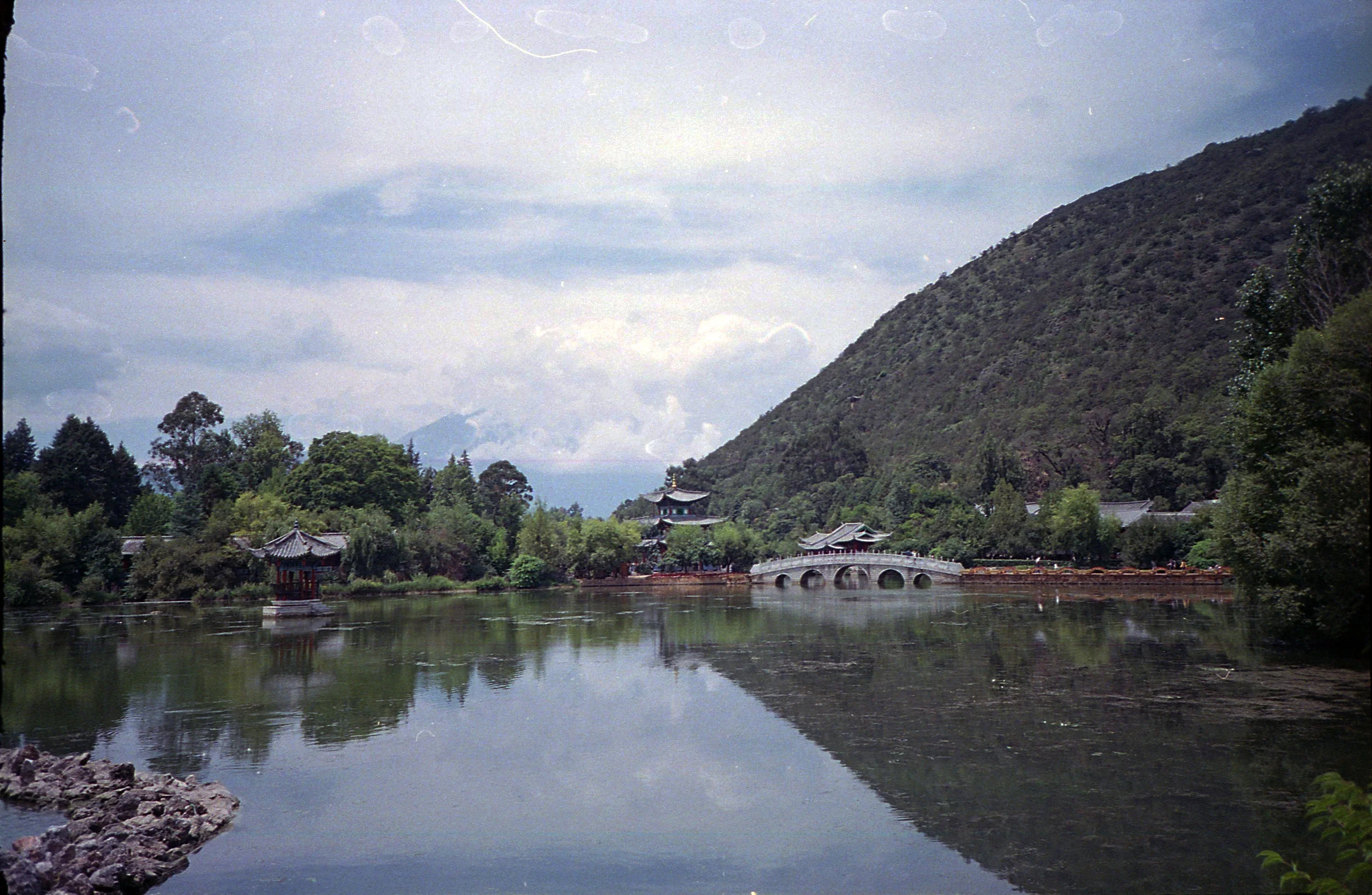 Lijiang Black Dragon Pool.jpg