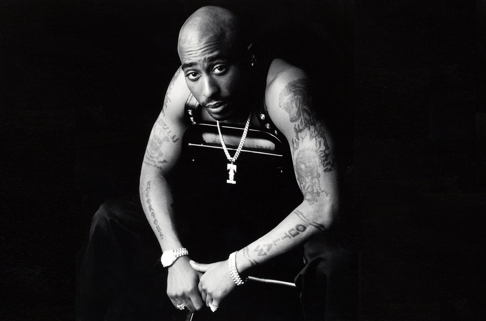 tupac-bw-portrait-photofest-billboard-1548.jpg