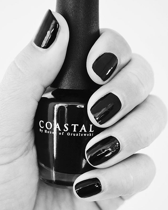 Coastal nail polish colour Fingal Beach // Eco ✖️Easy application ✖️Non toxic ✖️Peel off 🖤 Available via website link in bio! #coastalbyhouseofgruzlewski #fingalbeach #eco #nailpaint