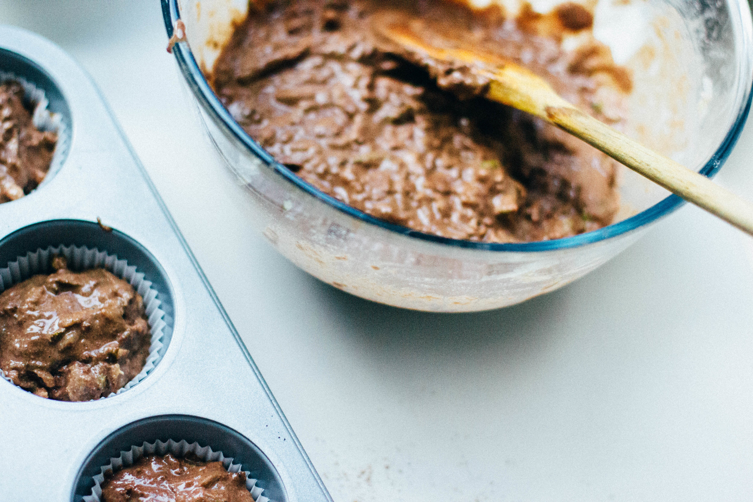 pear-cocoa muffins