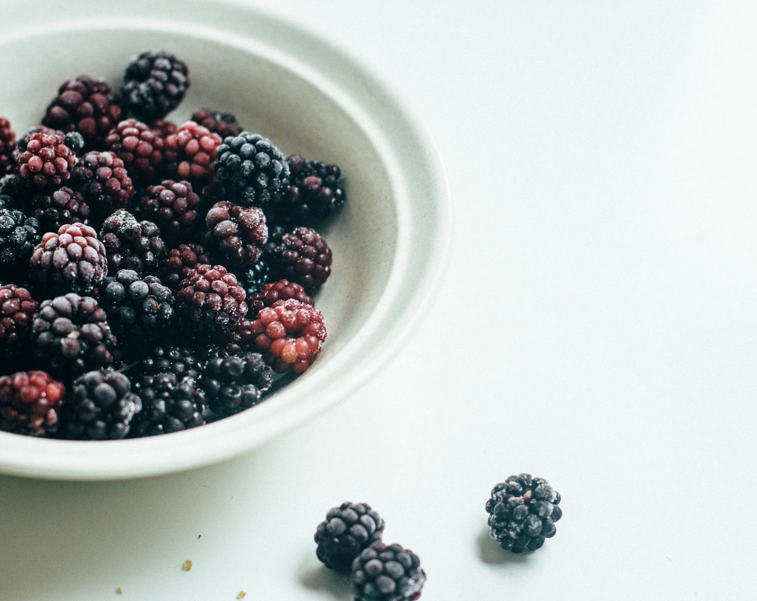 nutmeg and pear | healthy spelt scones w/ blackberries & ginger, honey sweetened + dairy free