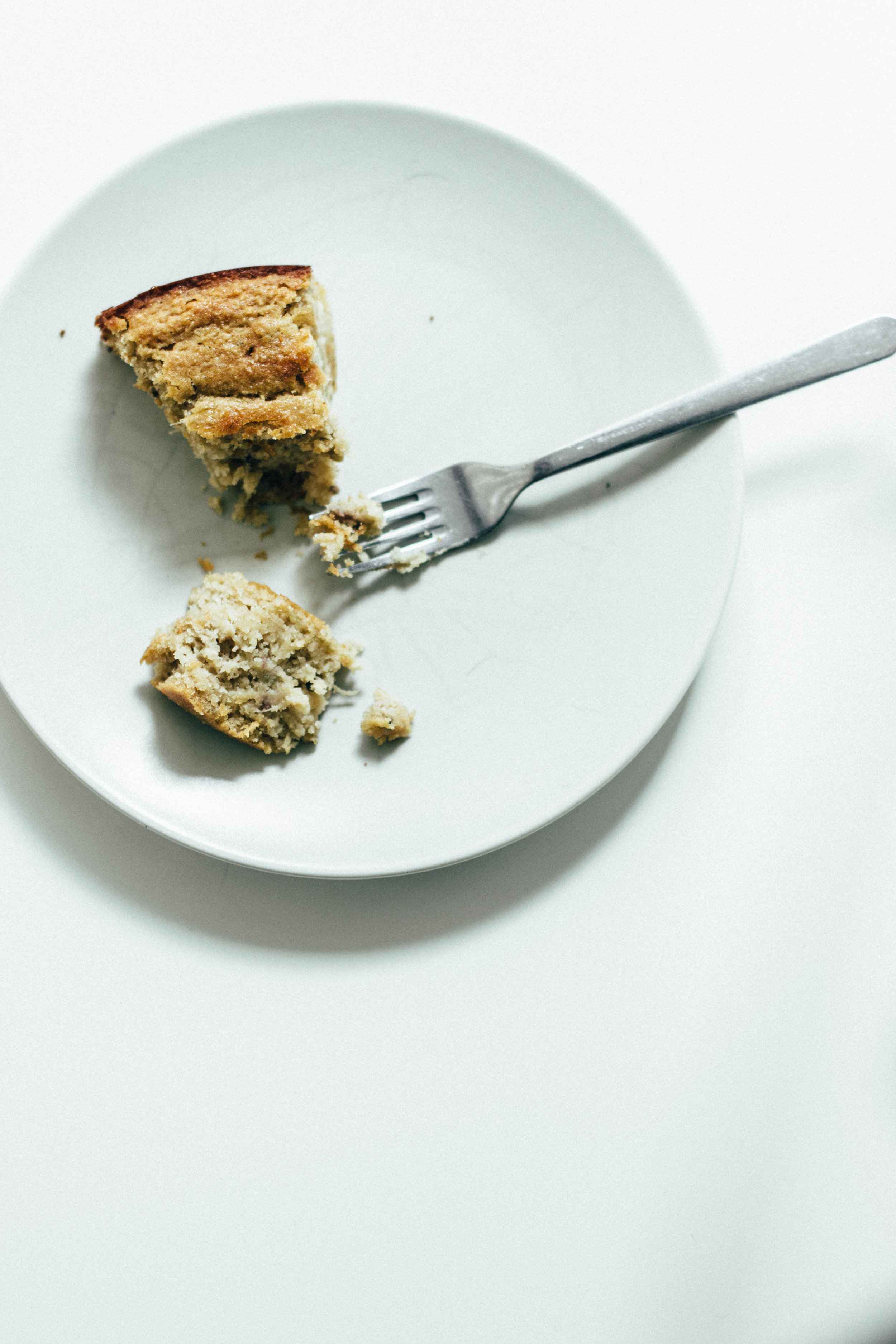 rhubarb + cardamom cake