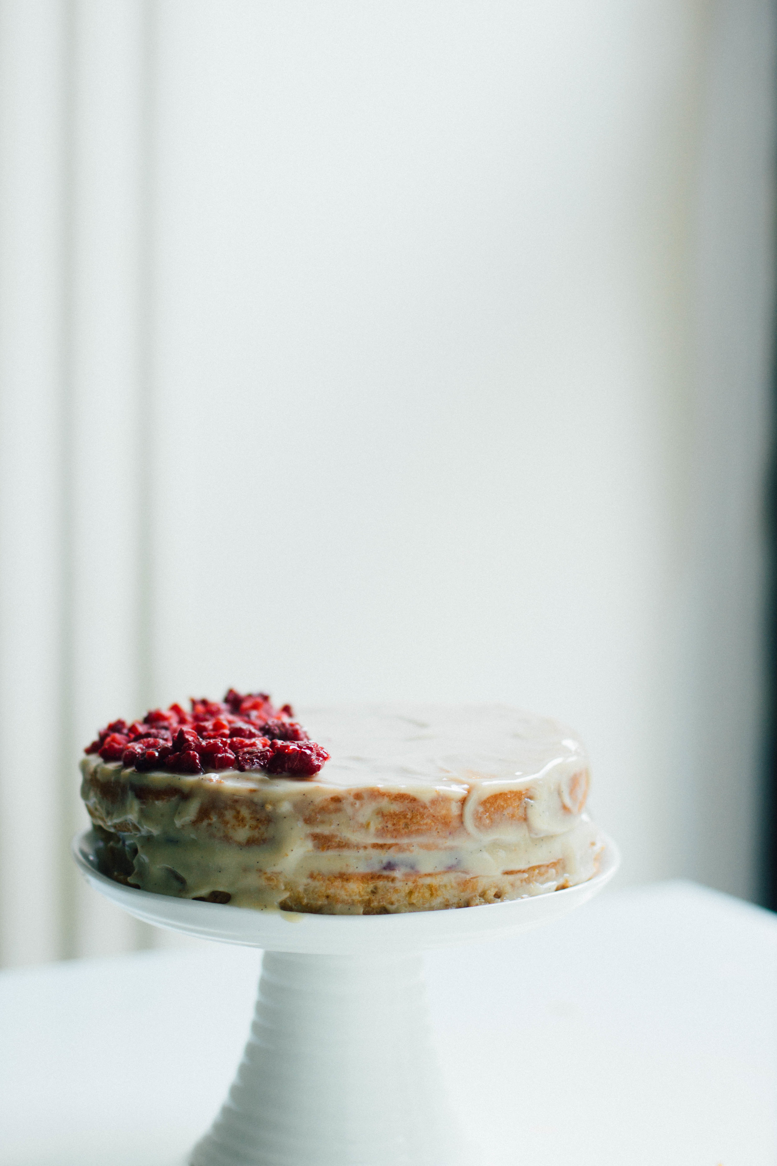 almond-vanilla bean layer cake