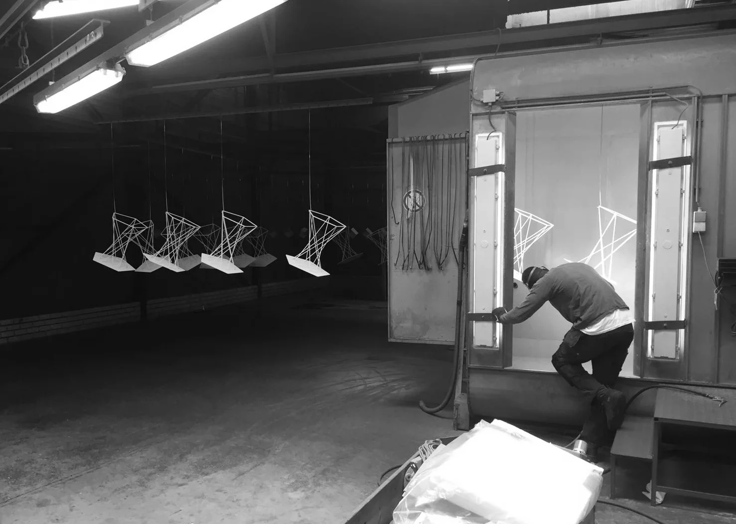 bw-petervandewater.com-cascando-basket table.jpg