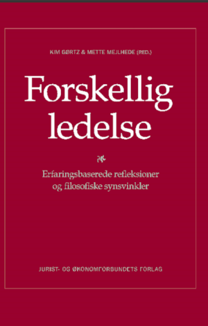 "Mangfoldighedsledelse har det uløselige paradoks som grundvilkår" kapitel af Jonas Kold Dyrhbye i bogen "Forskellig ledelse", Kim Gørts & Mette Mejlhede (red.)