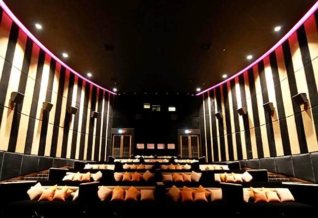 paragon cineplex 12.jpg
