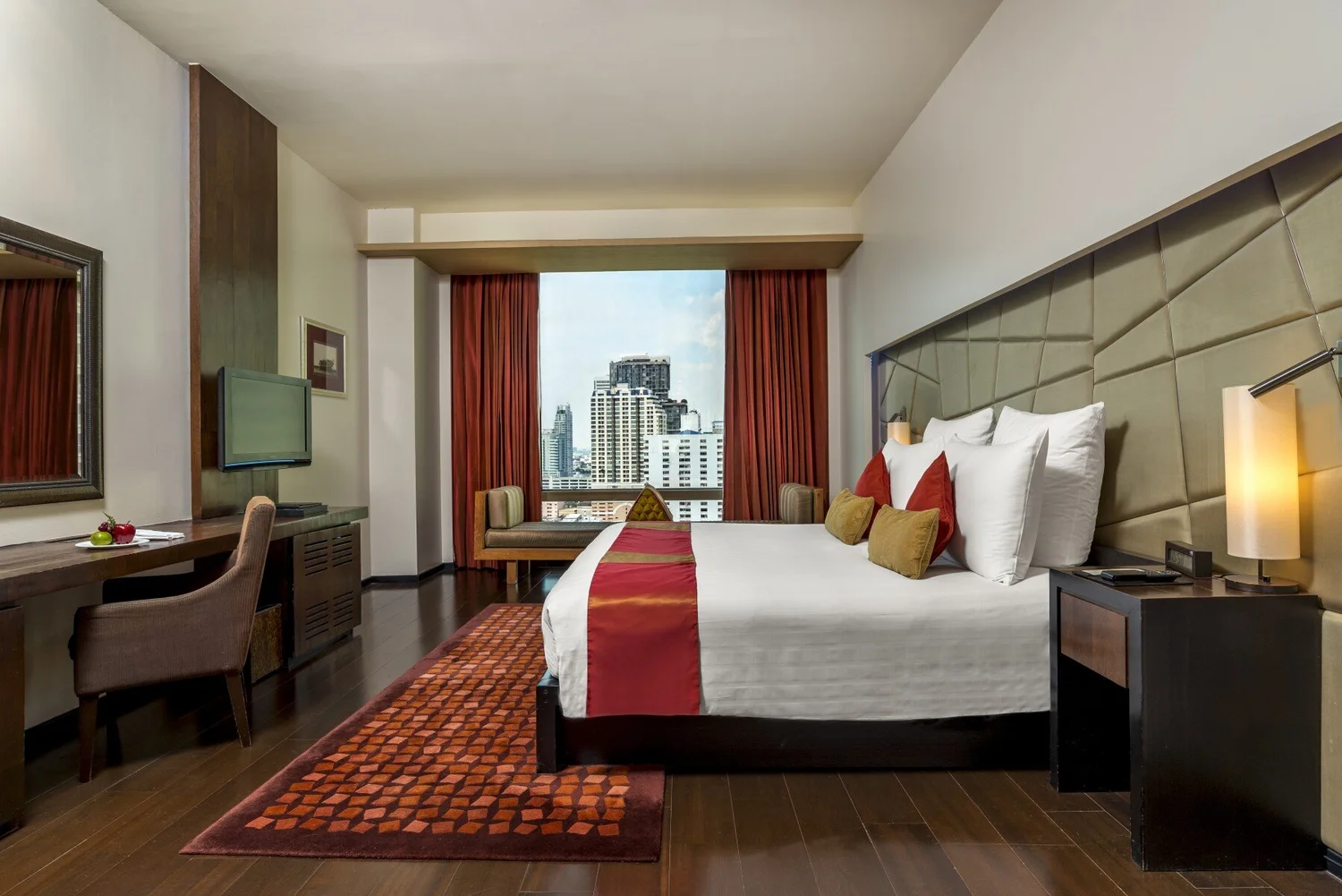 Vie Hotel Bangkok A T Interstud