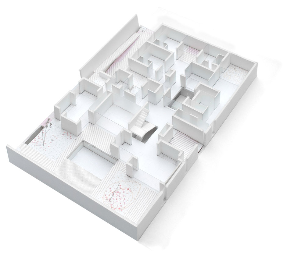 The house is split into pieces that serve or are served, in an extensive program that is distributed in two storeys. The main floor above ground hosts the fundamental programs of the house, while the basement hosts the garage, installation rooms, storage rooms and cellar. The whole program is integrated in a modulated system that helps to organize it under a clear and geometric structure. It lets a fragmentation of pieces appear, giving out space richness.From the interior, all the views communicate rooms with patios, creating a smart grade of internal permeability in the house. At the same time, it creates a direct communication between interior and exterior too, transforming patios into new rooms with different sensorial conditions.