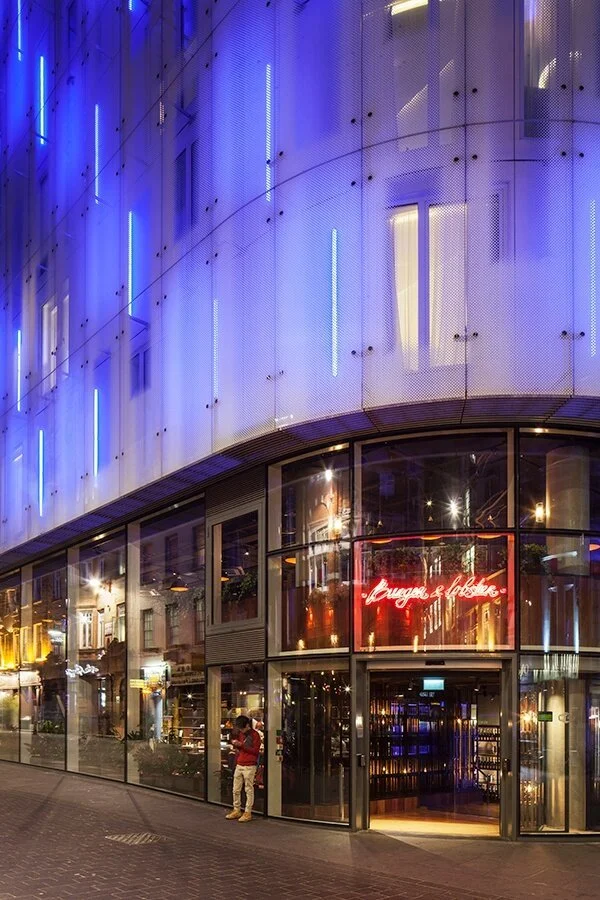 W Hotel Burger and Lobster restaurant exterior - project management, quantity surveying and cdm services