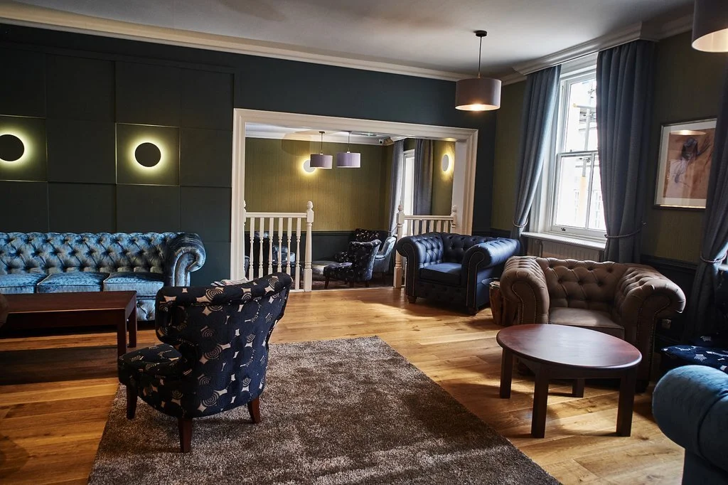 Chequers Hotel bar sofas - project management, quantity surveying and cdm services