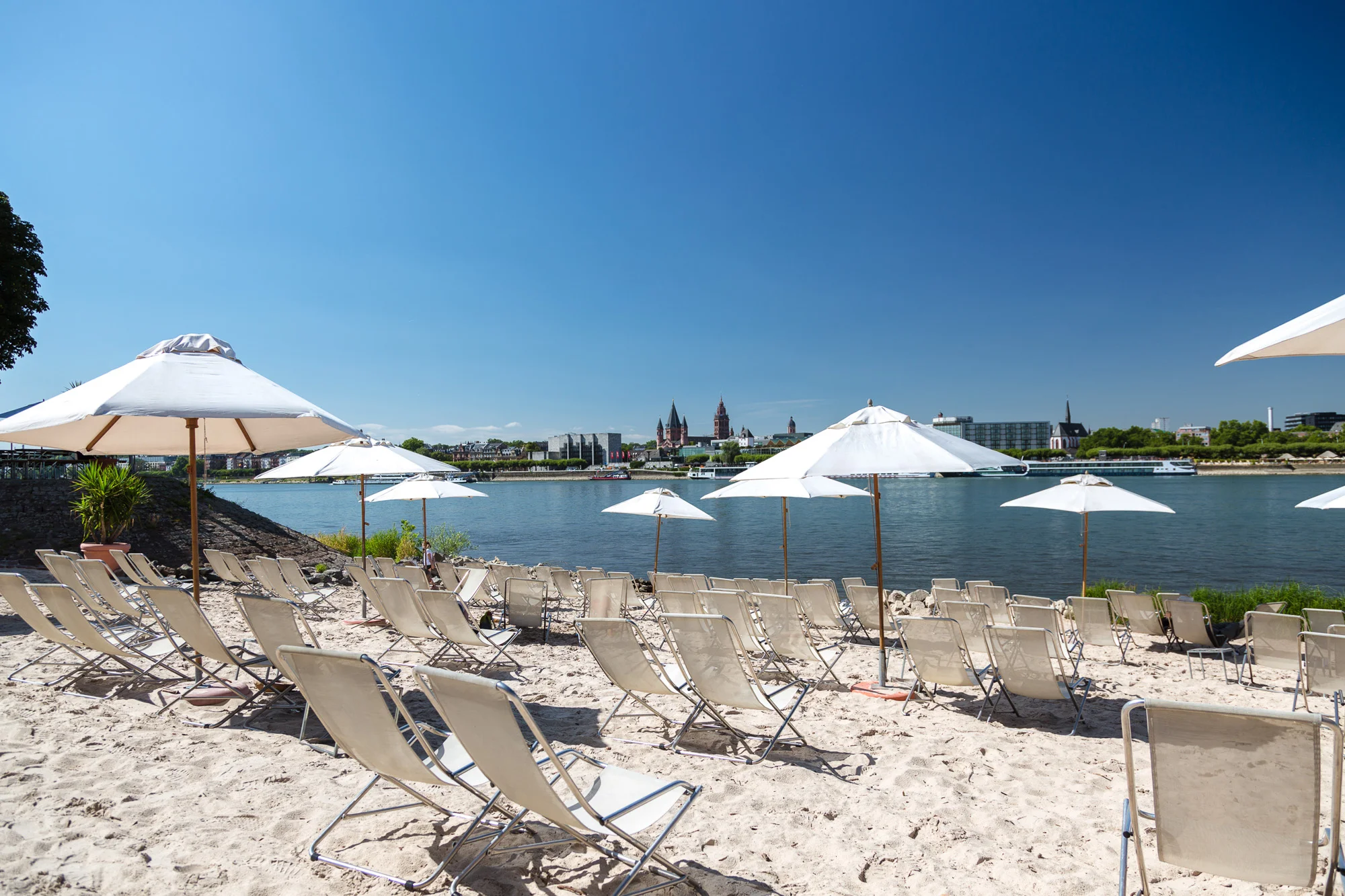 Strand