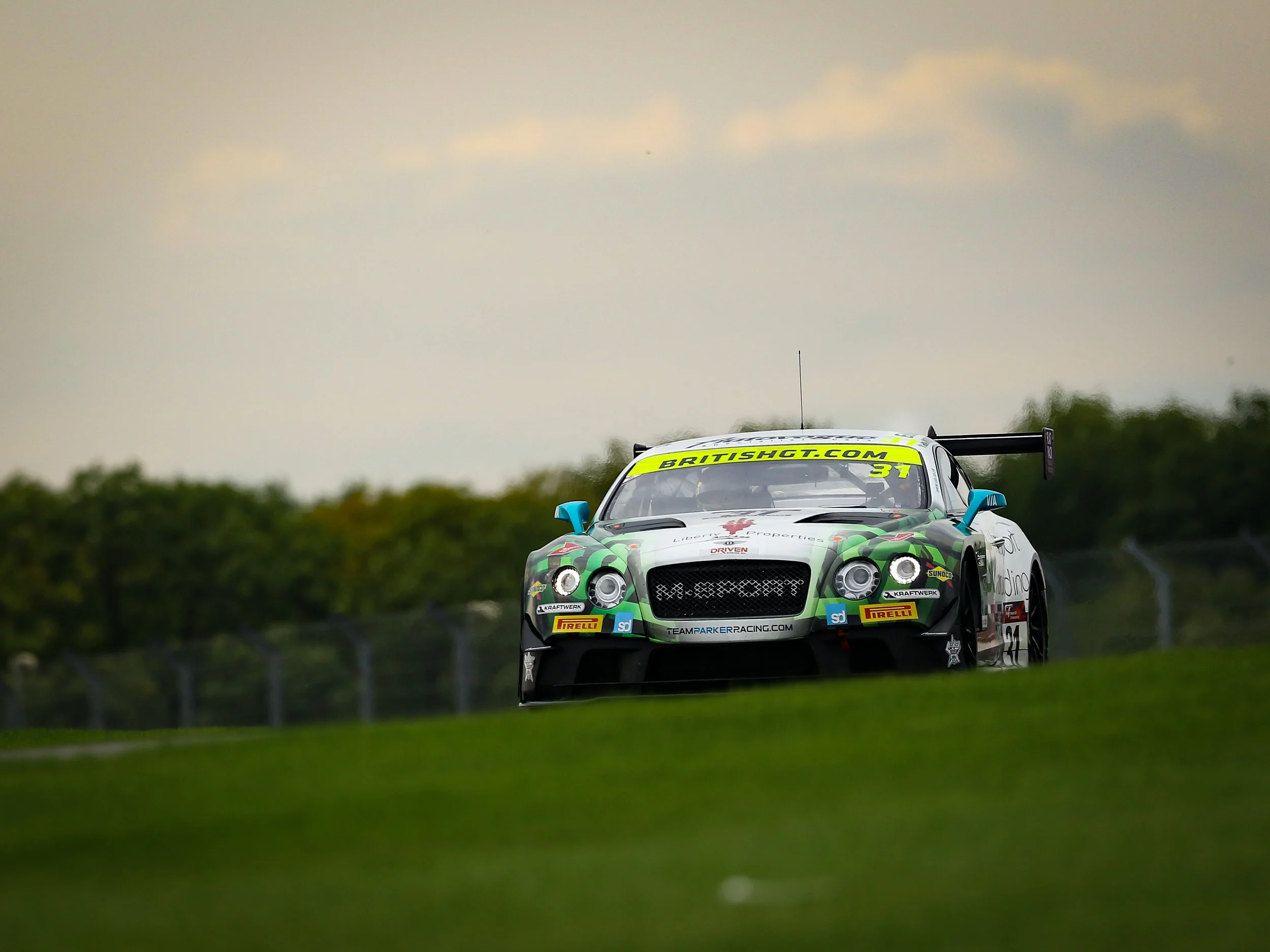 Brit GT r-32.jpg