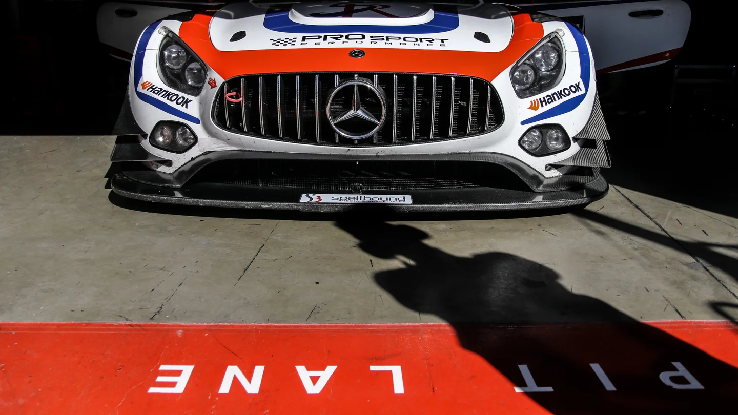 D 24h raceday-4.jpg
