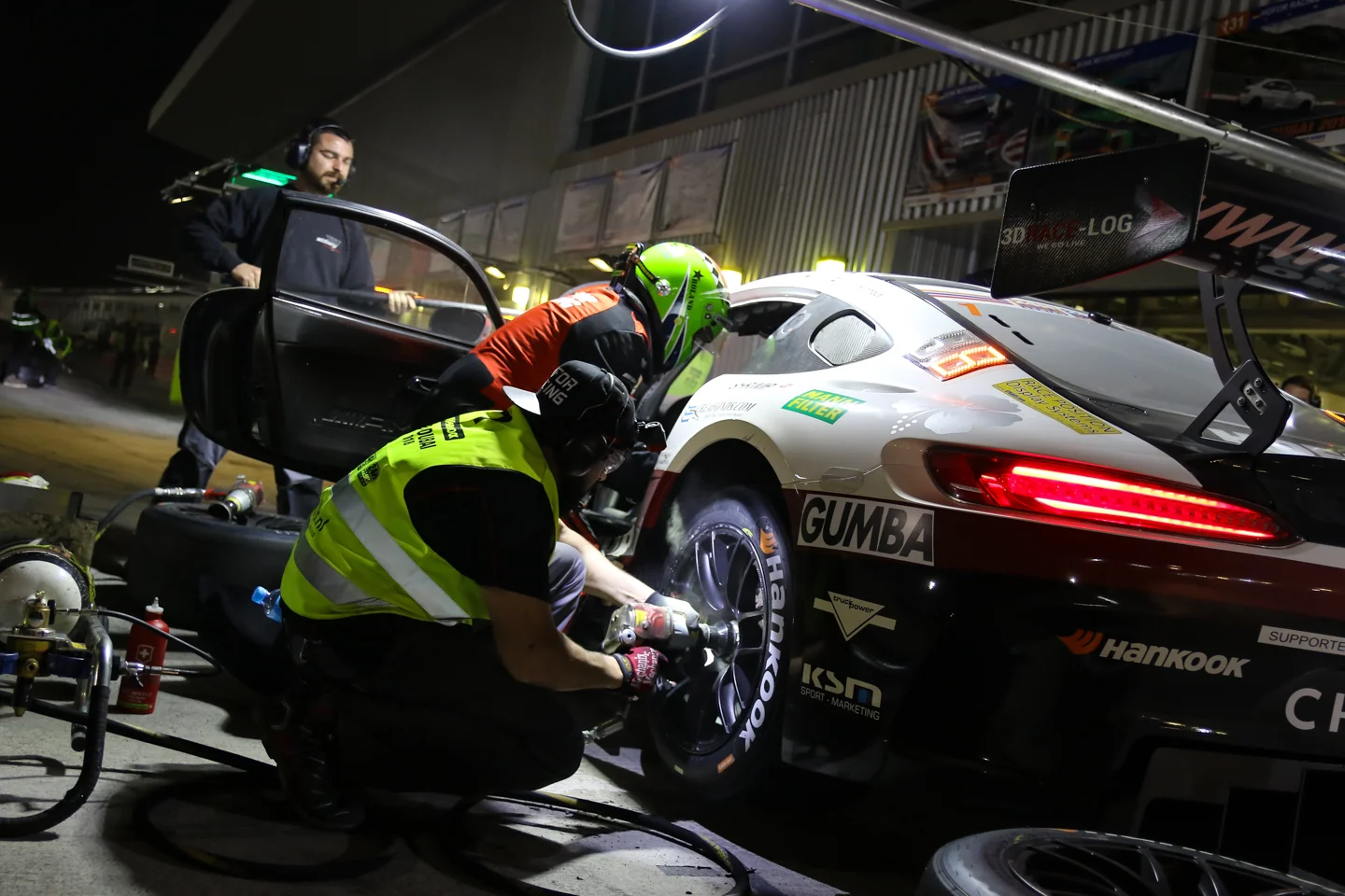 D 24h raceday-39.jpg