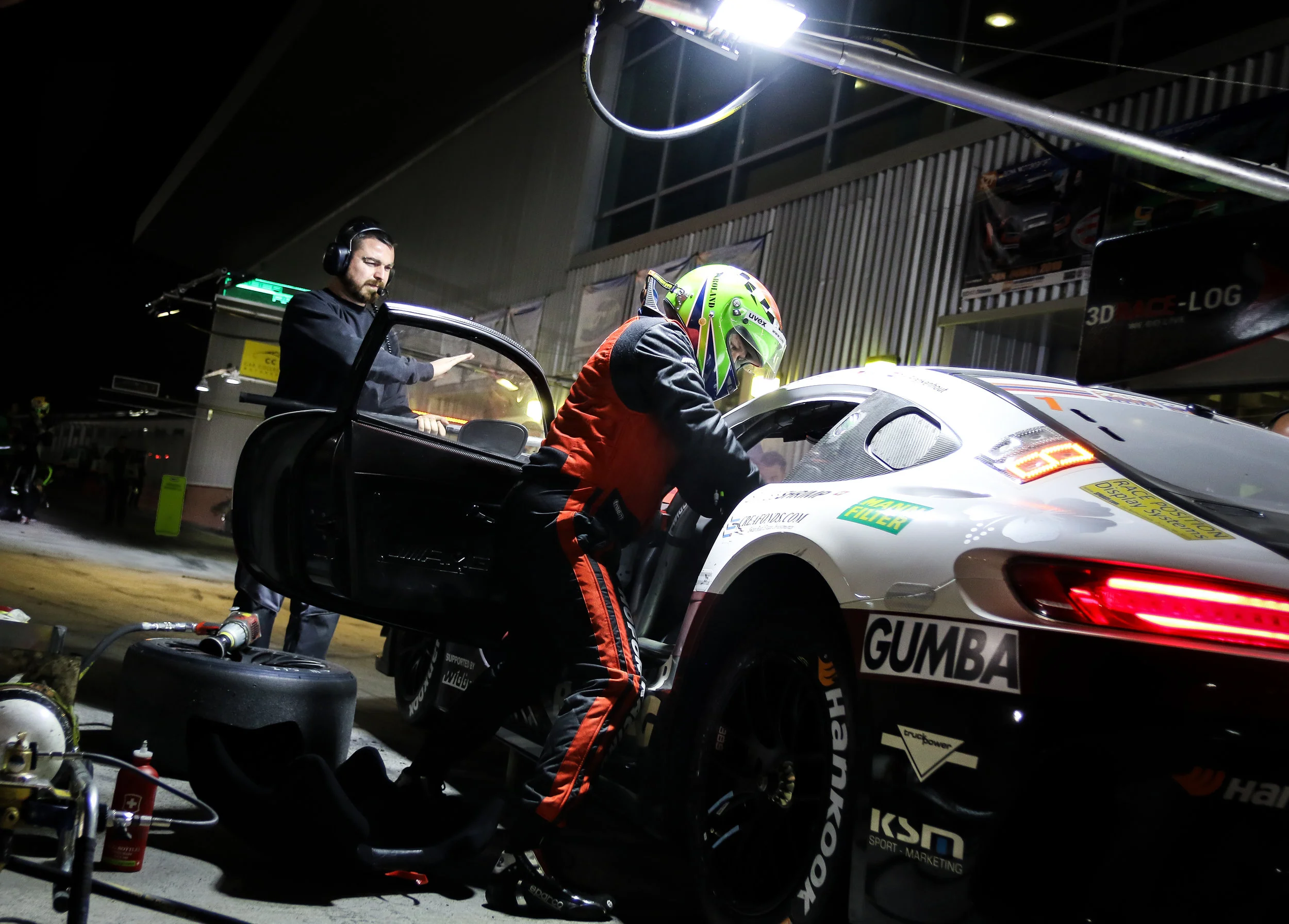 D 24h raceday-113.jpg