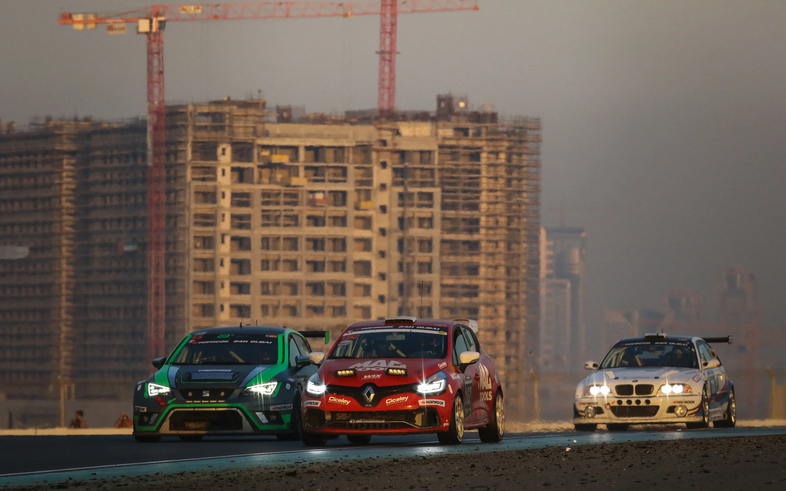 D 24h raceday website-10.jpg