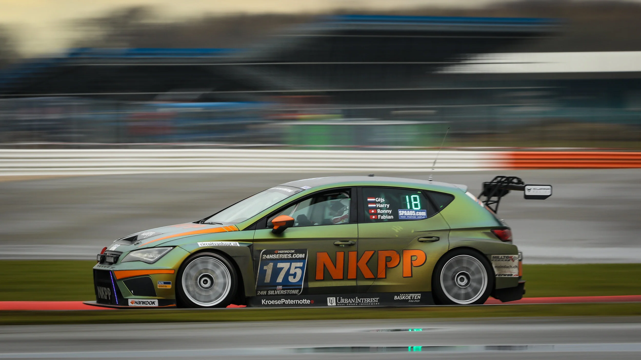 s12h_-62.jpg