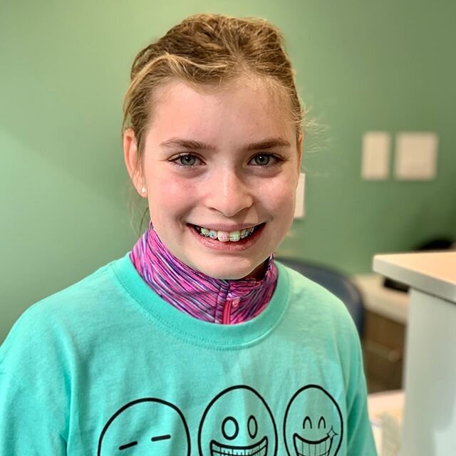 We love when our patients get creative with their color ties - 𝑲𝒂𝒕𝒆 𝒅𝒆𝒄𝒊𝒅𝒆𝒅 𝒕𝒐 𝒅𝒐 𝒕𝒆𝒂𝒍, 𝒑𝒊𝒏𝒌 𝒂𝒏𝒅 𝒃𝒍𝒖𝒆! 💚💗💙
.
.
#gerleinorthodontics #gerleinortho #gohappy #golove #gosmile #chevychase #thestorieaweread