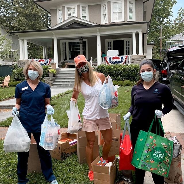 Gerlein orthodontics is happy to support our local community! Today we teamed up  with @families4familiesdmv to provide a week&rsquo;s worth of groceries in the hands of those in need!