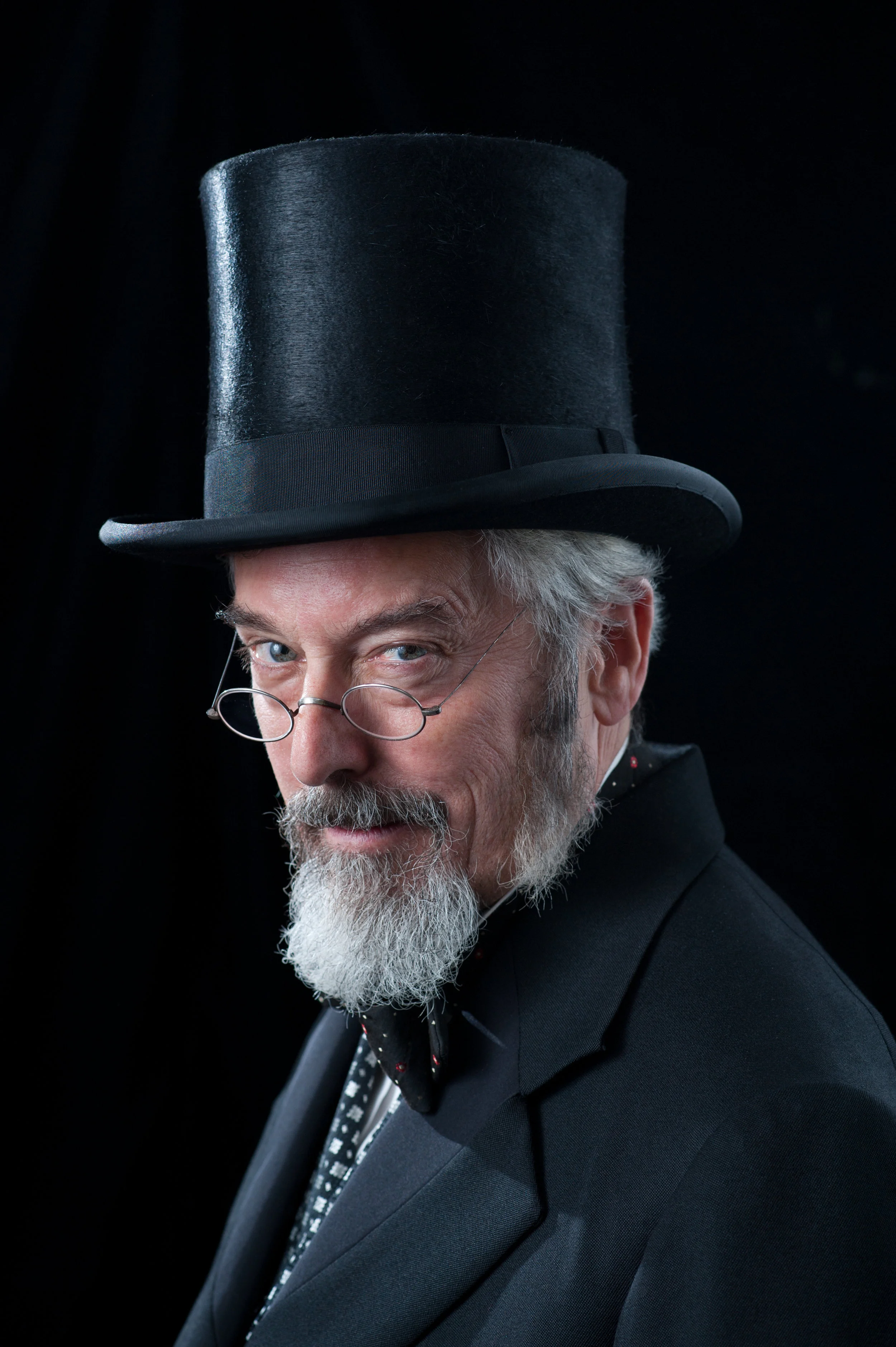 First Look: Michael Preston as Scrooge at Hartford Stage