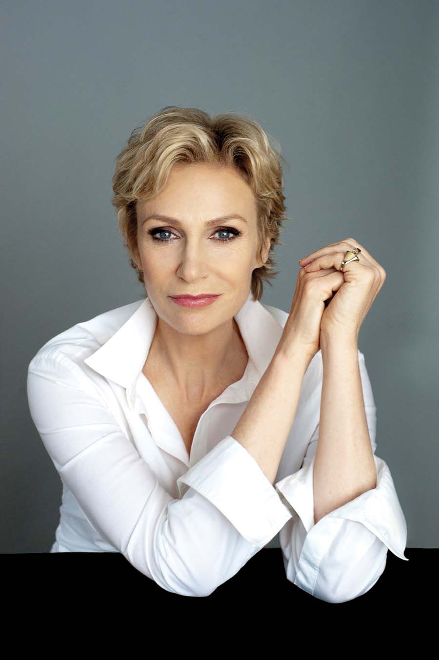 Jane Lynch Plans Musical Holiday Show At Ridgefield Playhouse