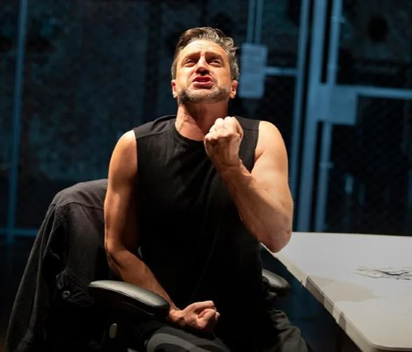 Raul Esparza Returns To Stage in Brecht's 'Arturo Ui'